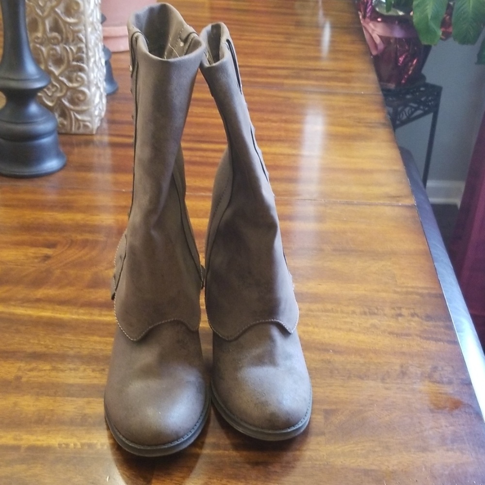 Tan boots